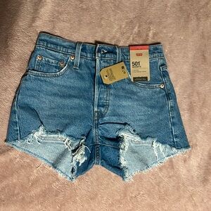 Brand new Levi women’s Jean shorts size 24